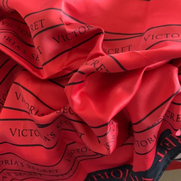 Victoria’s Secret Red/Black Silky Scarf - Picture 2 of 7
